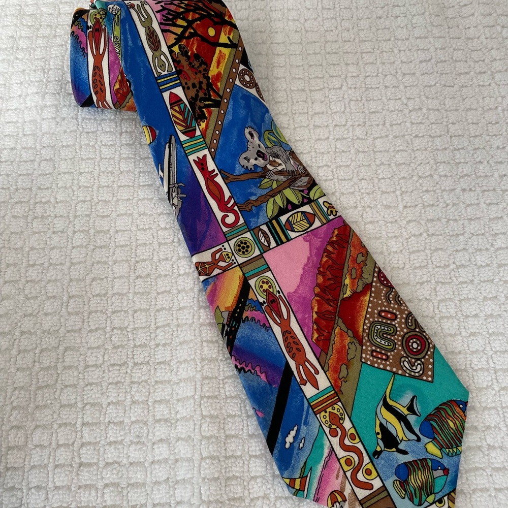 Nicole Miller vintage Australian themed men’s necktie